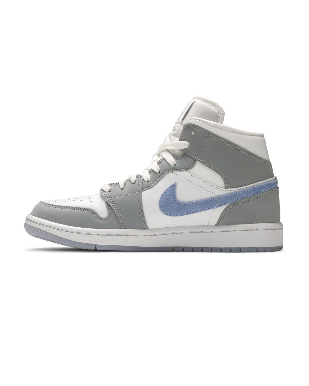 NIKE WOMEN'S AIR JORDAN 1 MID WHITE WOLF GREY ALUMINUM סניקרס נייקי אייר ג׳ורדן 1 מיד לבן אפור ותכלת לנשים