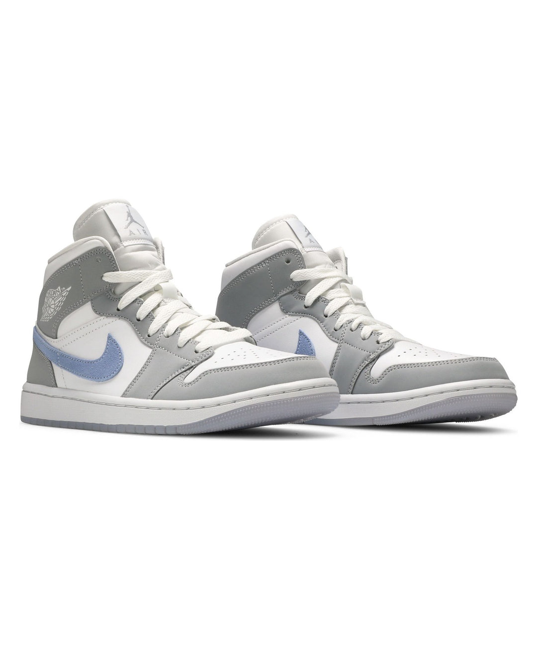 NIKE WOMEN'S AIR JORDAN 1 MID WHITE WOLF GREY ALUMINUM סניקרס נייקי אייר ג׳ורדן 1 מיד לבן אפור ותכלת לנשים