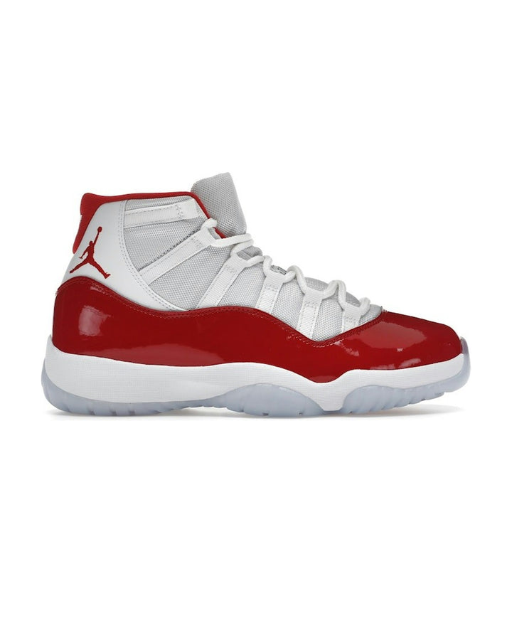 NIKE MEN'S AIR JORDAN 11 RETRO CHERRY - סניקרס נייקי אייר ג׳ורדן 11 רטרו לבן ואדום לגברים - תמונה 1