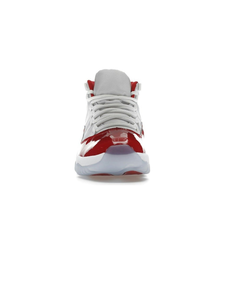 NIKE MEN'S AIR JORDAN 11 RETRO CHERRY - סניקרס נייקי אייר ג׳ורדן 11 רטרו לבן ואדום לגברים - תמונה 5