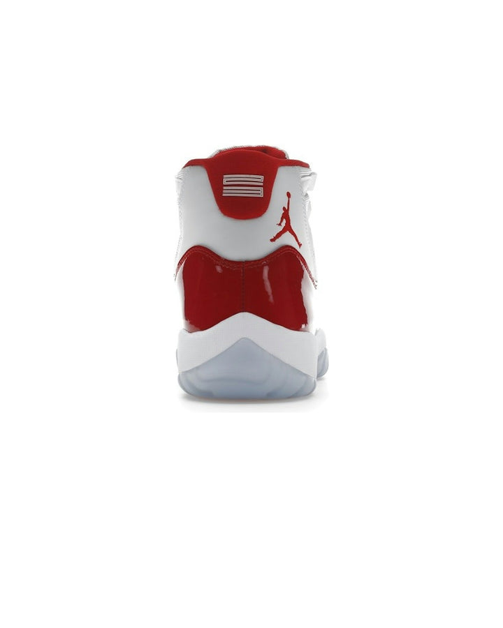 NIKE MEN'S AIR JORDAN 11 RETRO CHERRY - סניקרס נייקי אייר ג׳ורדן 11 רטרו לבן ואדום לגברים - תמונה 6