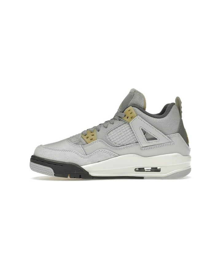 NIKE KIDS' AIR JORDAN 4 RETRO SE GS CRAFT PHOTON DUST - סניקרס נוער נייקי אייר ג׳ורדן 4 רטרו קראפט אפור בהיר ושמנת - מידות נוער 35.5-40 - תמונה 2