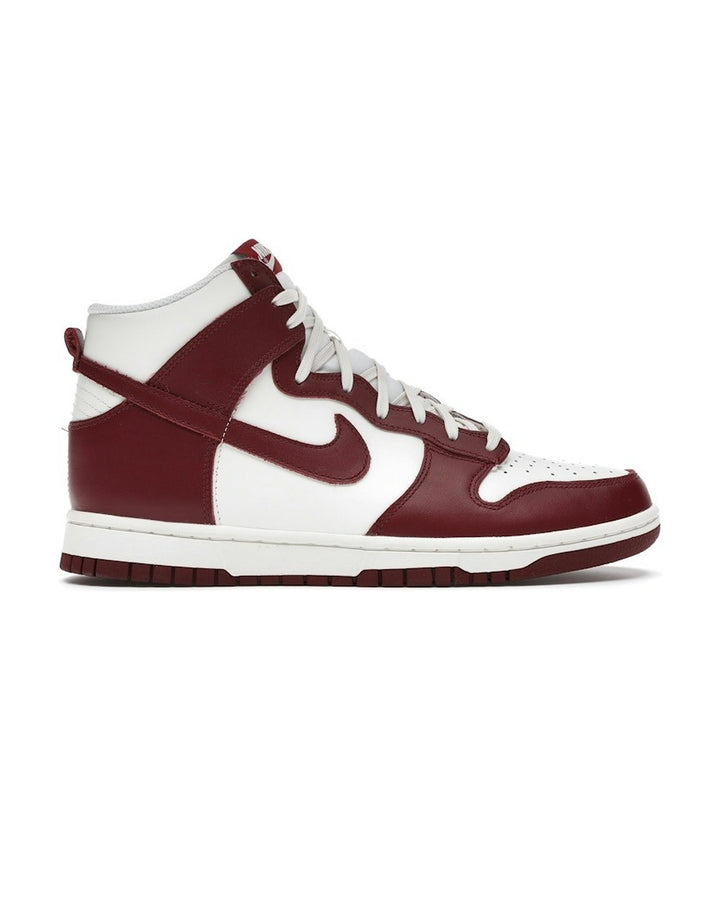 NIKE WOMEN'S DUNK HIGH SAIL TEAM RED סניקרס נייקי דאנק היי שמנת ובורדו לנשים