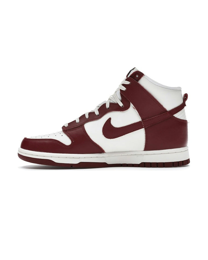 NIKE WOMEN'S DUNK HIGH SAIL TEAM RED סניקרס נייקי דאנק היי שמנת ובורדו לנשים