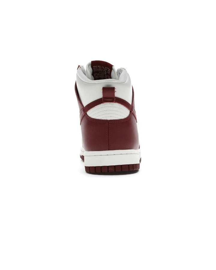 NIKE WOMEN'S DUNK HIGH SAIL TEAM RED סניקרס נייקי דאנק היי שמנת ובורדו לנשים