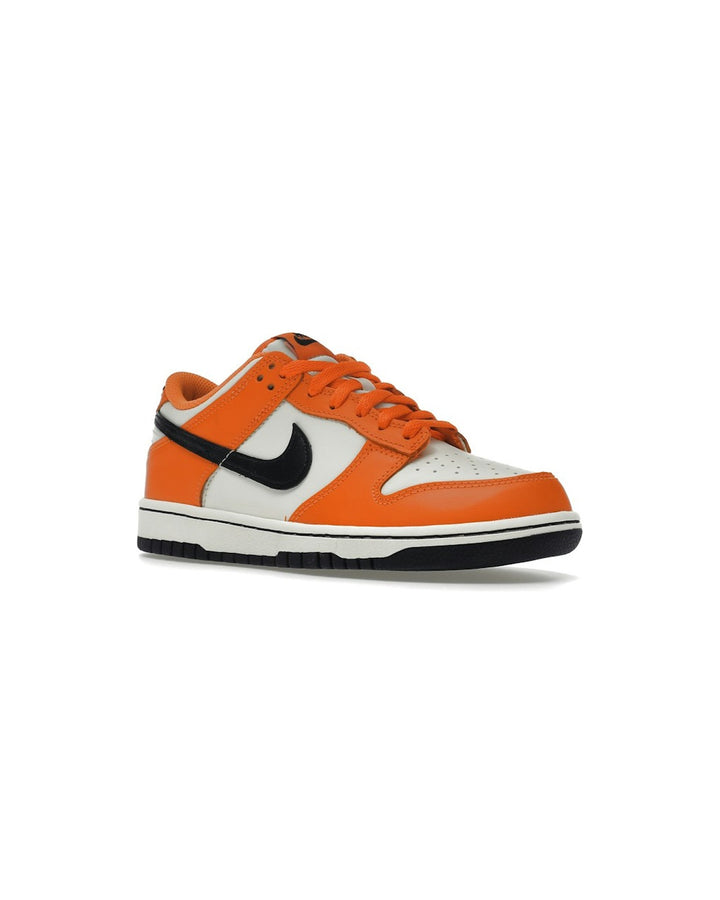 NIKE KIDS' DUNK LOW GS PHANTOM SAFETY ORANGE סניקרס נוער נייקי דאנק לואו שמנת שחור וכתום - מידות נוער 35.5-40