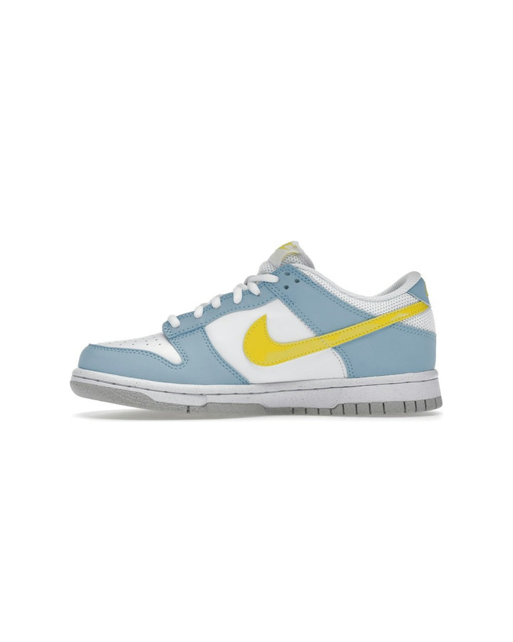 NIKE KIDS' DUNK LOW NEXT NATURE GS HOMER SIMPSON - סניקרס נוער נייקי דאנק לואו תכלת וצהוב - מידות נוער 35.5-40 - תמונה 2