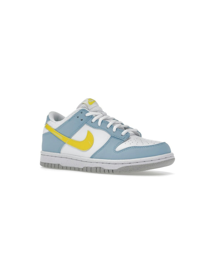 NIKE KIDS' DUNK LOW NEXT NATURE GS HOMER SIMPSON - סניקרס נוער נייקי דאנק לואו תכלת וצהוב - מידות נוער 35.5-40 - תמונה 3