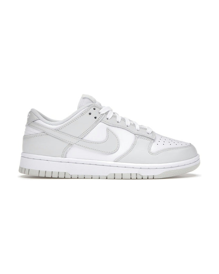 NIKE WOMEN'S DUNK LOW PHOTON DUST סניקרס נייקי דאנק לואו לבן ואפור בהיר לנשים