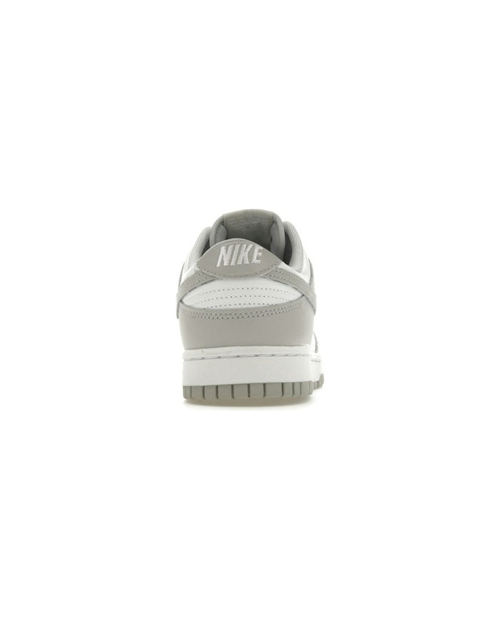 NIKE MEN'S DUNK LOW RETRO GREY FOG סניקרס נייקי דאנק לואו לבן ואפור לגברים