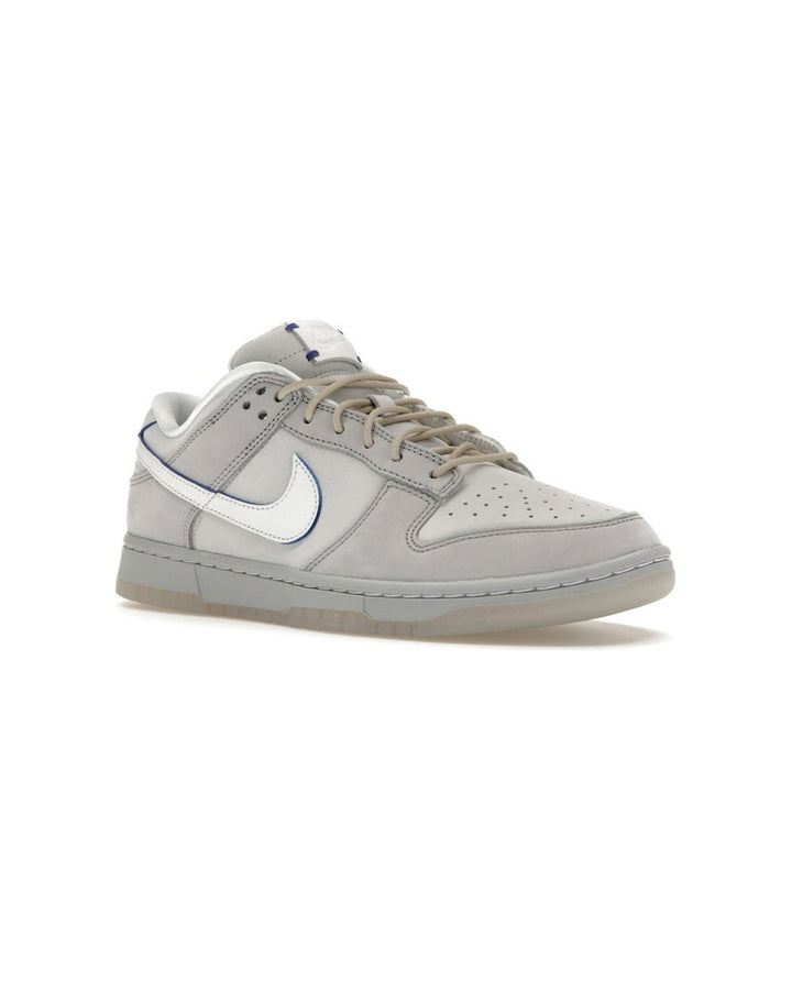 NIKE MEN'S DUNK LOW RETRO WOLF GREY סניקרס נייקי דאנק לואו אפור בהיר ולבן לגברים