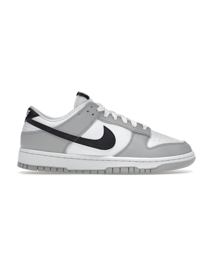NIKE MEN'S DUNK LOW SE LOTTERY PACK GREY FOG סניקרס נייקי דאנק לואו לוטרי פאק אפור שחור ותכלת לגברים