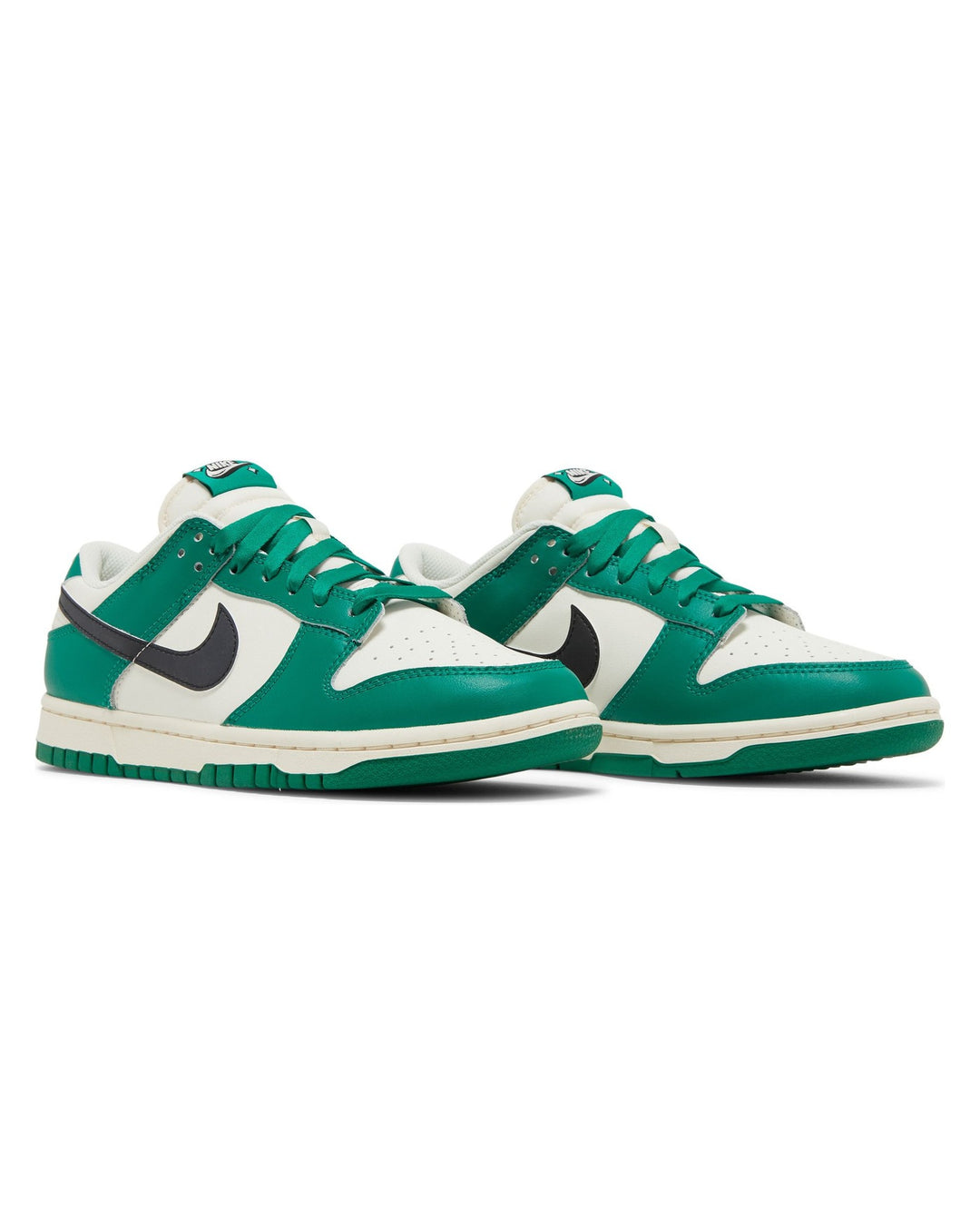 NIKE MEN'S DUNK LOW SE LOTTERY PACK MALACHITE סניקרס נייקי דאנק לואו לוטרי פאק שמנת שחור וירוק לגברים