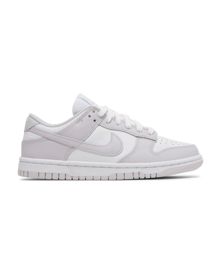 NIKE WOMEN'S DUNK LOW VENICE סניקרס נייקי דאנק לואו לבן וסגול בהיר לנשים