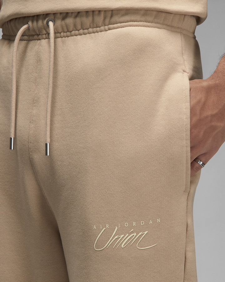 NIKE MEN'S JORDAN FLEECE PANT X UNION BIO BEIGE - מכנס טרנינג נייקי ג׳ורדן יוניון בז׳ לגברים - תמונה 3