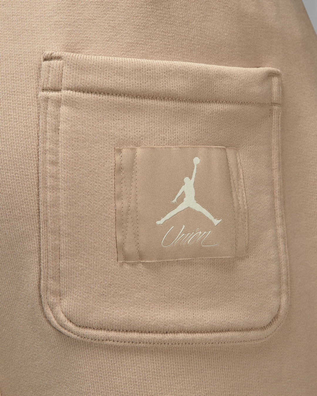 NIKE MEN'S JORDAN FLEECE PANT X UNION BIO BEIGE - מכנס טרנינג נייקי ג׳ורדן יוניון בז׳ לגברים - תמונה 4