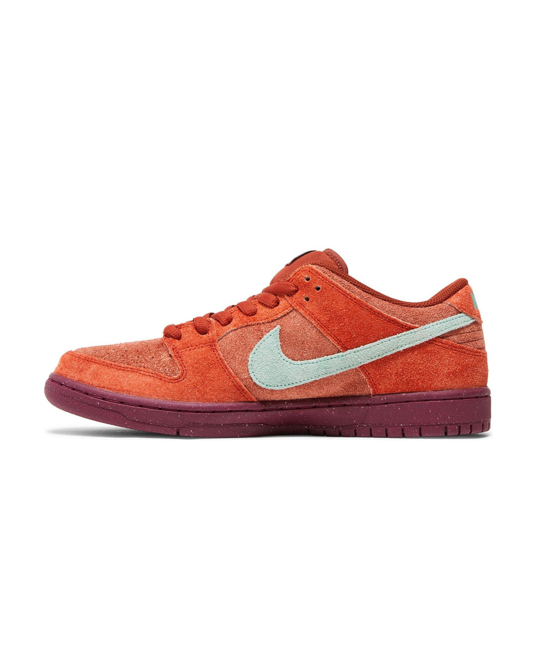 NIKE UNISEX SB DUNK LOW PRO PRM MYSTIC RED סניקרס נייקי SB דאנק לואו אדום וירוק יוניסקס