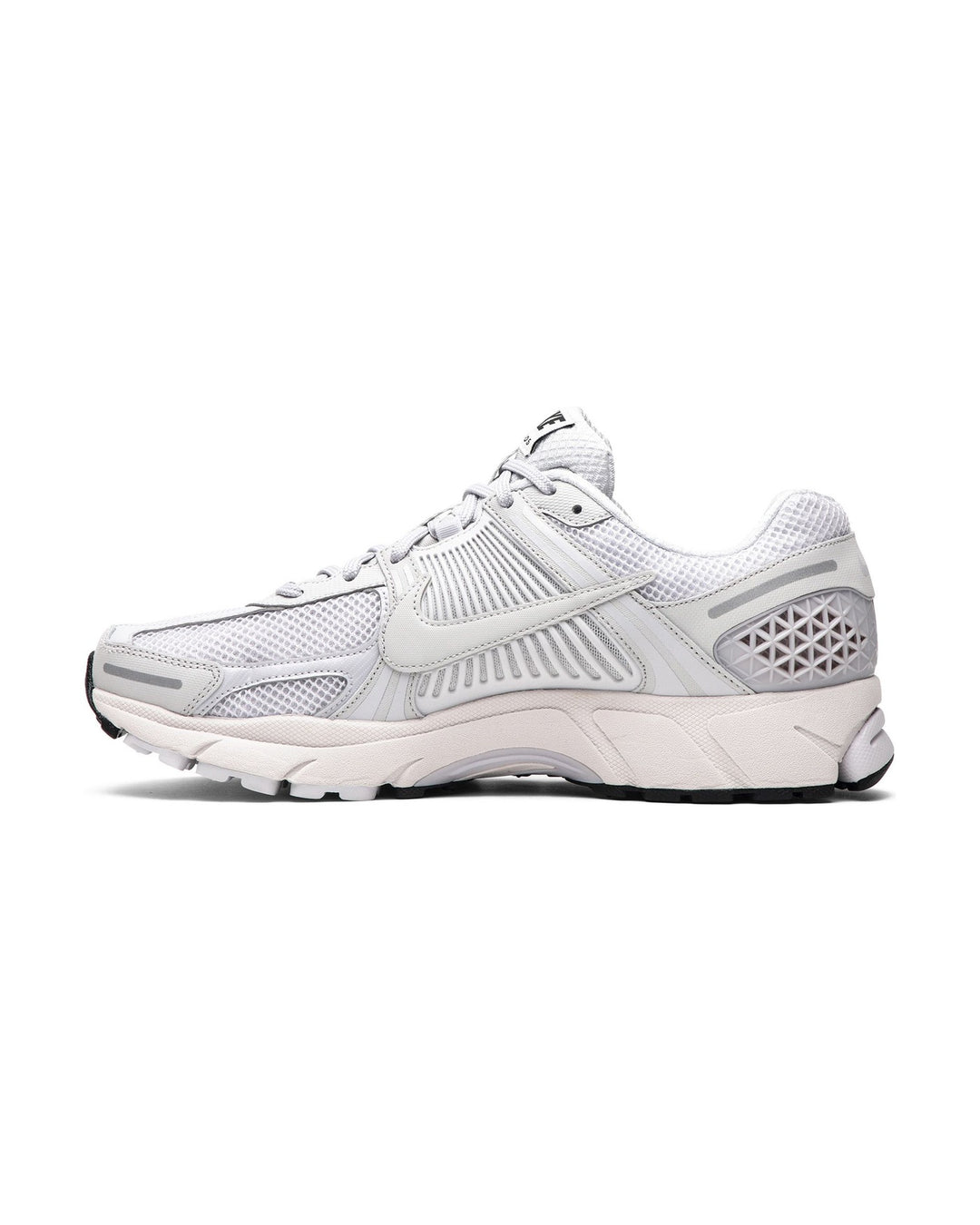 NIKE MEN'S ZOOM VOMERO 5 VAST GREY סניקרס נייקי זום וומרו 5 אפור לגברים