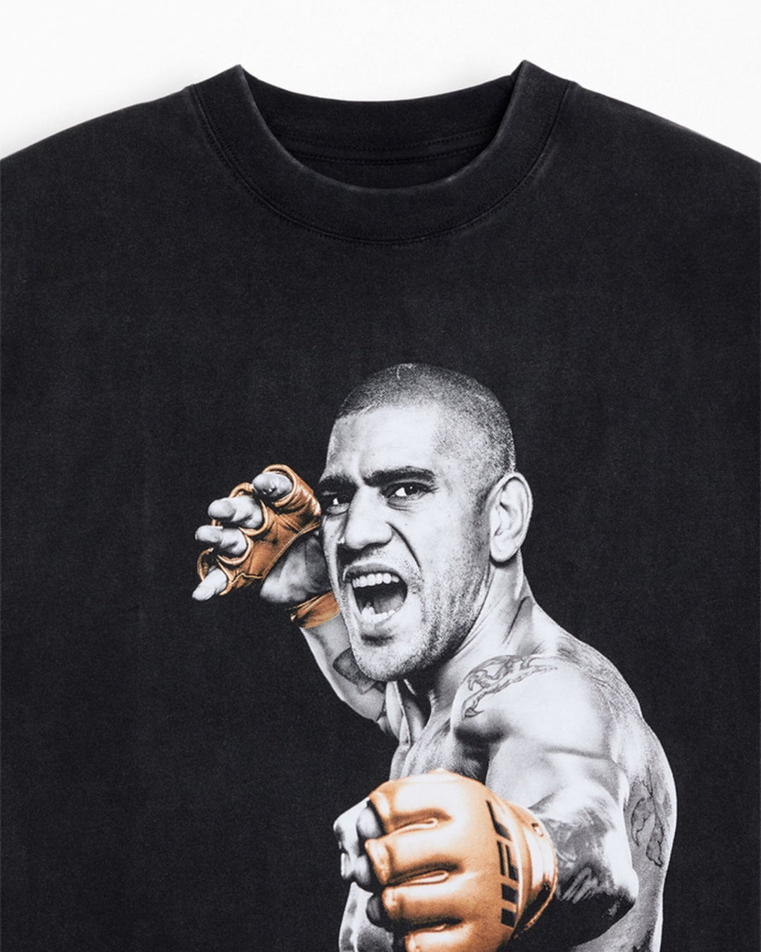UFC OFFICIAL COLLECTION "CHAMA STONE" TEE WASHED BLACK חולצת אלכס פריירה - תמונה 3