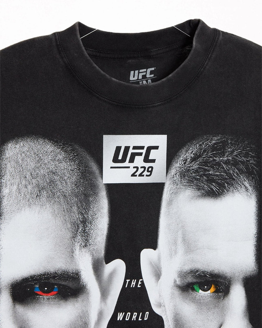 UFC OFFICIAL COLLECTION "THE WORLD IS WATCHING" TEE WASHED BLACK חולצת חביב נורמגומדוב וקונור מקגרגור - תמונה 2