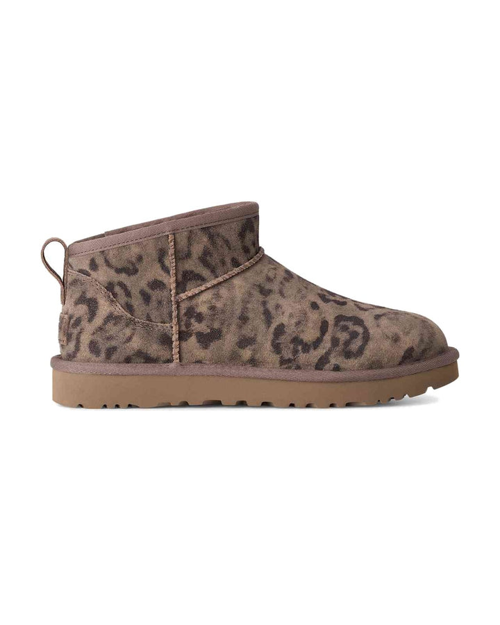 UGG WOMEN'S CLASSIC ULTRA MINI SPOTTED CHESTNUT