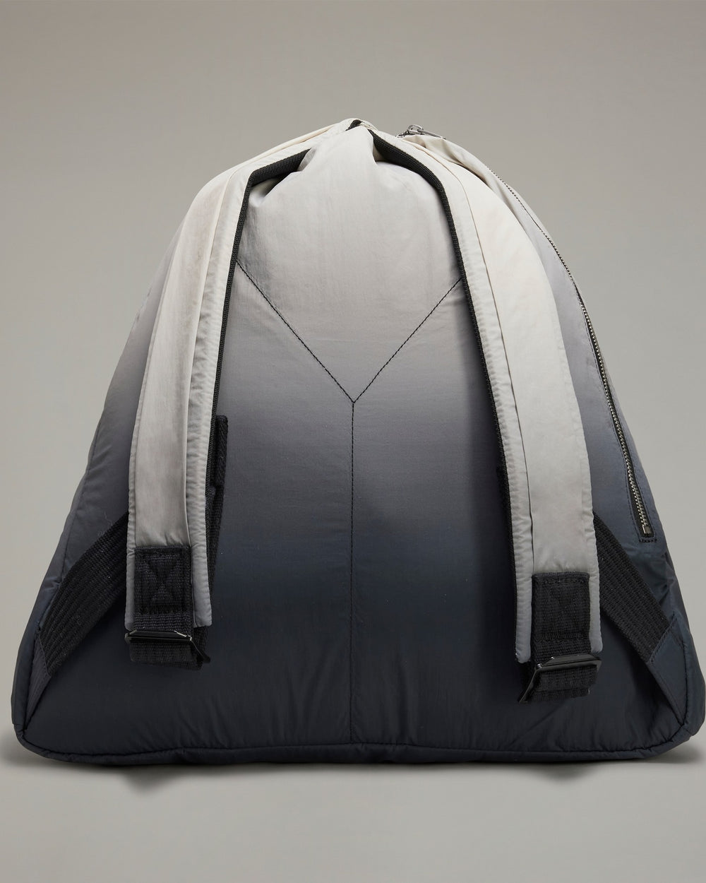 Y-3 UNISEX OMBRE BACKPACK MULTICOLOR - תיק גב Y-3 אומברה לבן ואפור כהה יוניסקס - תמונה 2