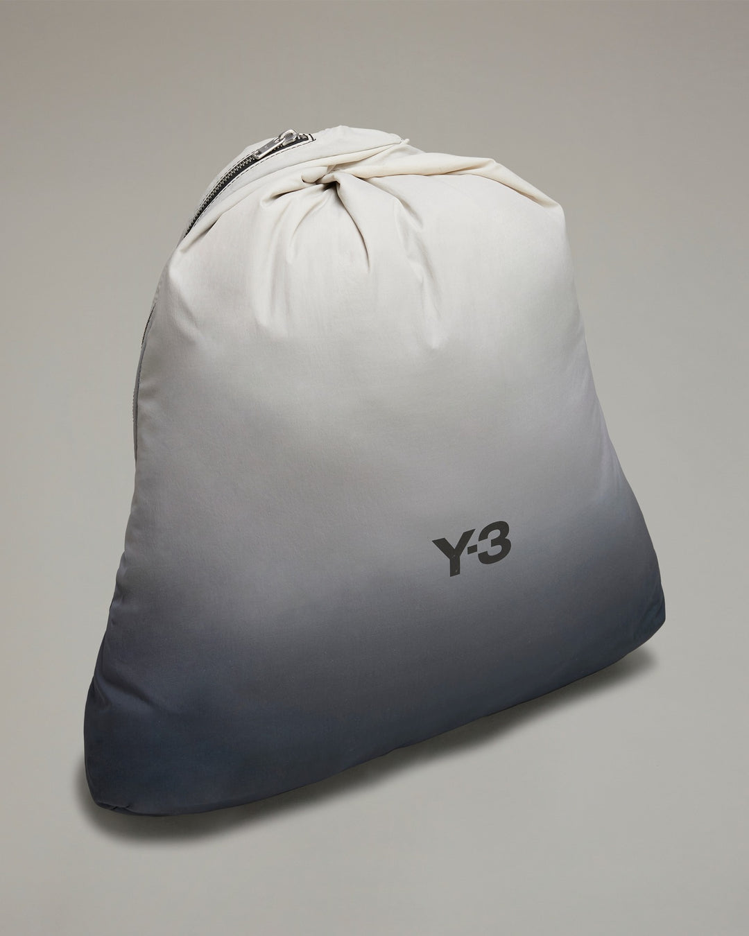 Y-3 UNISEX OMBRE BACKPACK MULTICOLOR - תיק גב Y-3 אומברה לבן ואפור כהה יוניסקס - תמונה 3
