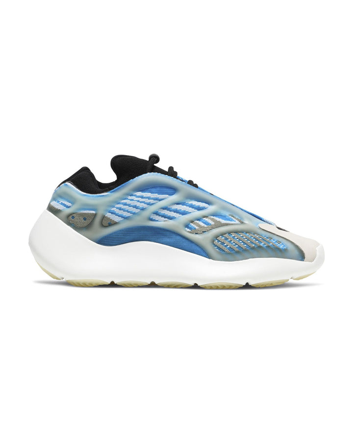 ADIDAS YEEZY UNISEX 700 V3 ARZARETH סניקרס אדידס ייזי 700 V3 כחול ולבן יוניסקס