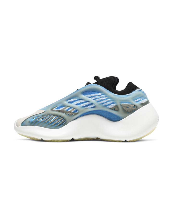 ADIDAS YEEZY UNISEX 700 V3 ARZARETH סניקרס אדידס ייזי 700 V3 כחול ולבן יוניסקס