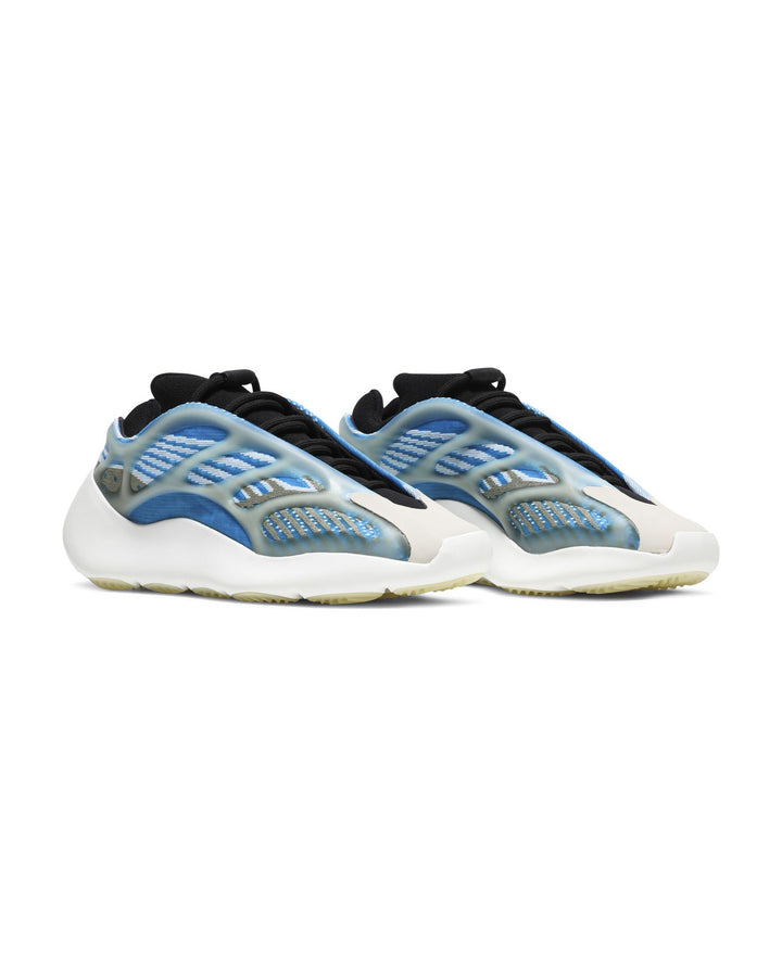 ADIDAS YEEZY UNISEX 700 V3 ARZARETH סניקרס אדידס ייזי 700 V3 כחול ולבן יוניסקס