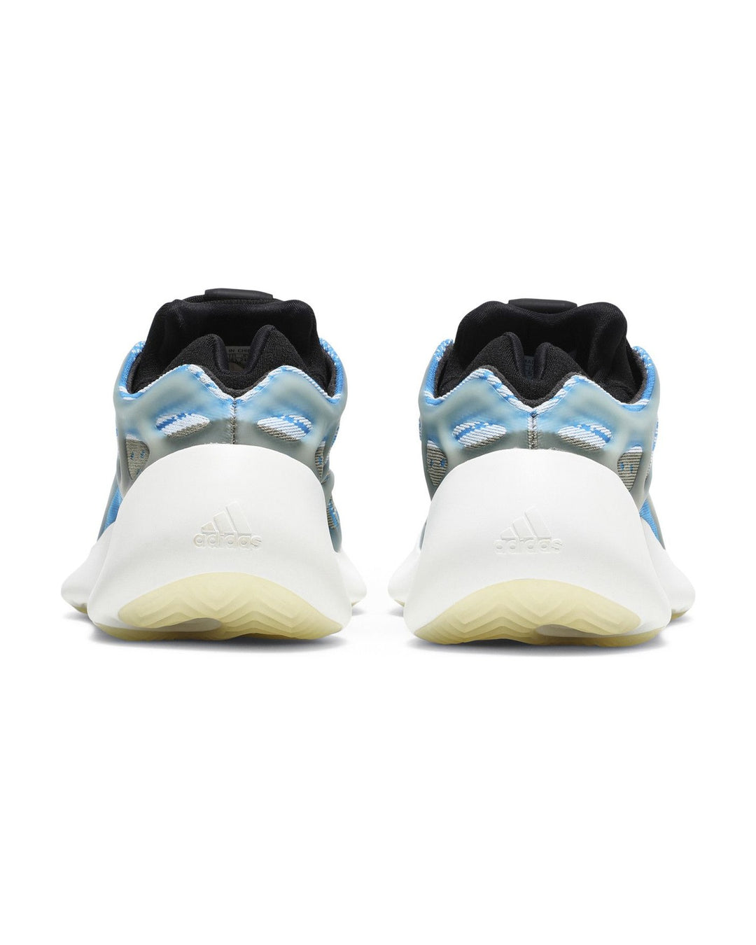 ADIDAS YEEZY UNISEX 700 V3 ARZARETH סניקרס אדידס ייזי 700 V3 כחול ולבן יוניסקס