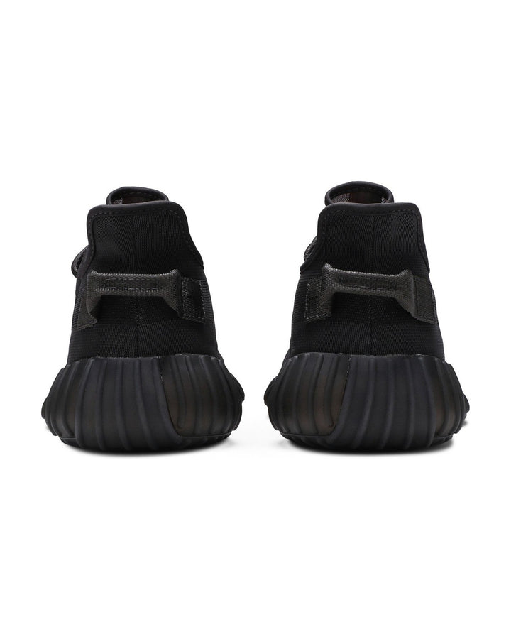ADIDAS YEEZY UNISEX BOOST 350 V2 MONO CINDER סניקרס אדידס ייזי בוסט 350 מונו שחור יוניסקס