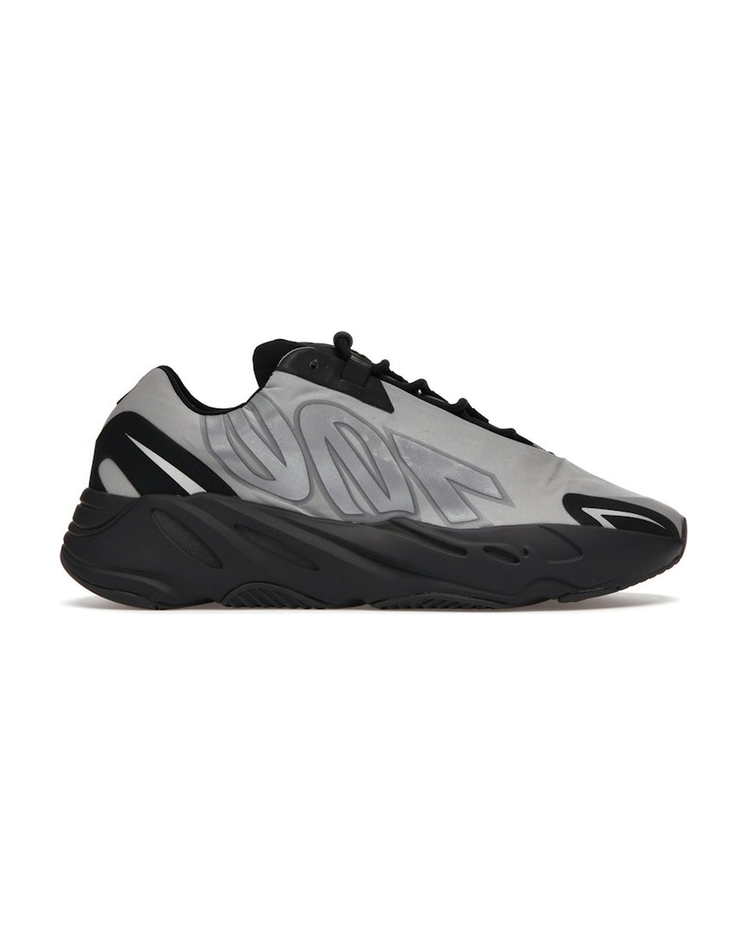 ADIDAS YEEZY UNISEX BOOST 700 MNVN METALLIC סניקרס אדידס ייזי בוסט 700 כסוף מטאלי יוניסקס